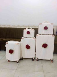 بنات تاجير جنط 07737206143