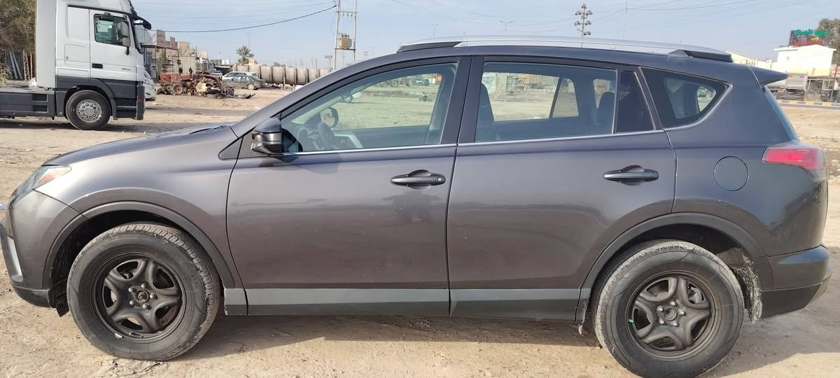 راف 4 موديل 2016 دخول وتسجيل وترقيم 2019 بغداد من امريكا لنا ماشيه 86 حادث جاملغ خلفي
بجم كبس الشركه
ايرباكات سليمه جميعآ
السياره داخل وخارج نظيفه جدآ استعمال شخصي
2016 امريكي LE 
رقم بغداد بأسمي الأنكليزي
سنويه 2030
هزه جديده  
محرك 2500 
كير 6 نمر   
 شاشة كامره خلفيه
تحكمات مقود 
كشافات
تبريد ثلج
انظمه قياده
قفل سرعه
سايد بريك
تخم اطار وويل عادي
نظام الانزلاق
نظام الايكو
نظام السبورت

مابيه اي نقص لو بألف دينار  غير كلوب في الدشبول  مال حساس الكصبه الخلفي فقط فقط !!! 

صبغ جاملغ خلف السائق مع كلير في القماره كد الزاويه بدون معجون  
سيارة جاهزة بدون نقص شرط السونار

(ملاحظه) رقم الشاصي في الصور شوف حادثه في الخارج ومكفوله في العراق  واتصل وحاضر 
   

#السعر / 170 $  السياره  بعده شركه وبلاديه 

العنوان / بابل / الأسكندريه  
هاتف ***********
 هاتف ***********
