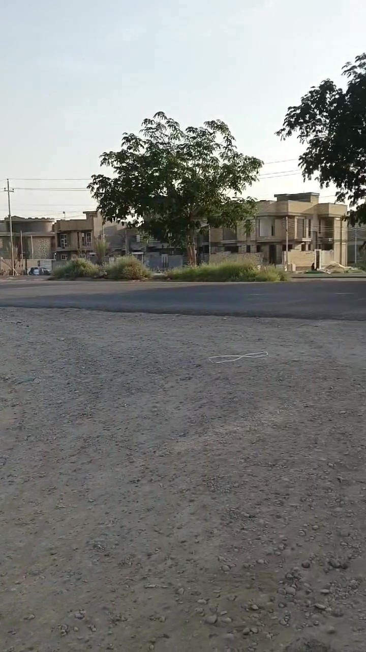 أرض زراعيه للبيع
طابو نموذج 25 مكان مقابيل حي تربه مقابيل قطعة النصر ترحب بكم تبعد عن شارع العام كيلو متر  مساحته دونم 877 السعر 30 مليون وبيها مجال للشراي ***********
