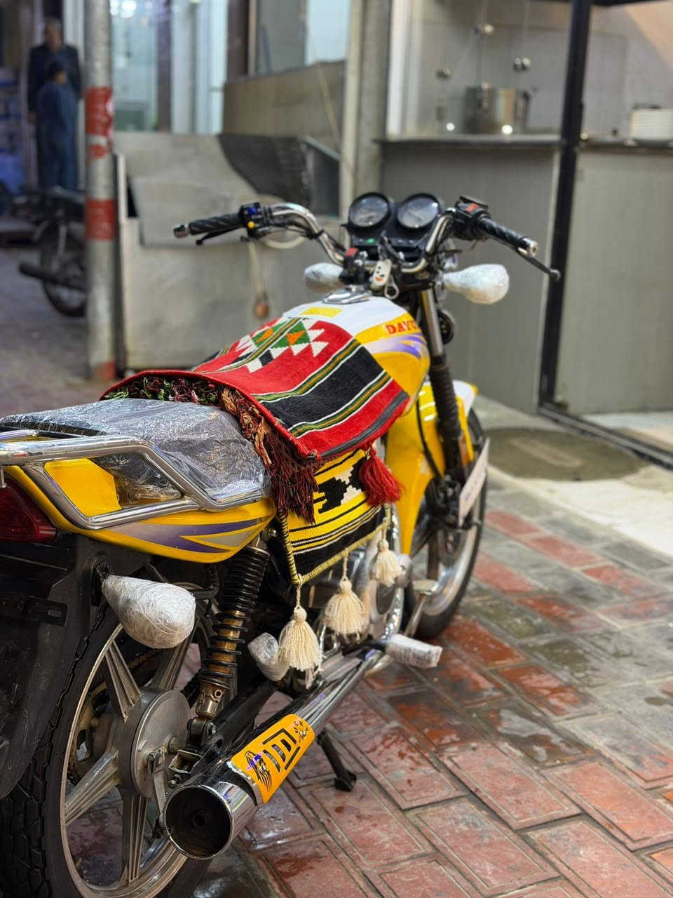 🔹مستعجل علبيع اليكسر بسعر يسمع حجي ميعجبة🔹 
السلام عليكم
دايون مديل 2023 ثامر خلخال 🍋لون مميز ليموني🍋 اوراق اصولي كامله وصل معرض بسمي كهربائيات كلها شغاله  صالنصه ستيل اصليه الدراجه ما ماشية ولا مشتغلة الدراجه كفاله عامه من كلشي محرك اخرس ما مفتوح شرط شلعه ومعدل
سعره 1475 وبيهه مجال كلش قليل حك الجية
عنواني كربلاء حي الميلاد
***********
