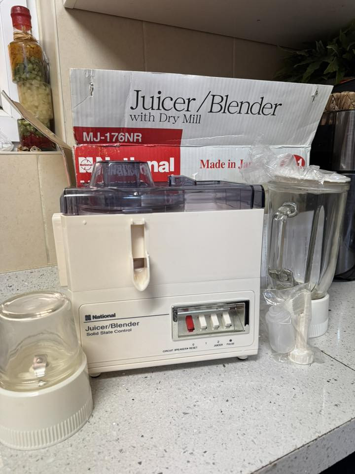 السلام عليكم
خلاط ياباني ناشينال ، ٣*١
خلاط ومعصارة فواكه وطاحونه
جديد ما مستخدم قيد الشركة
للاستفسار ***********
مكاني بغداد
