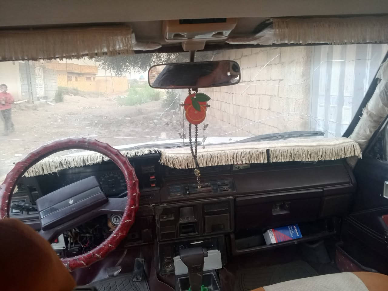 سلام عليكم
سوبر 86 مكينه وكير 2500 تخم تاير جديد بعدني ماشادهن مطروحات 
حداديه جديده كهرباياته شغاله من لطول للطول  تبريد عوزه غاز  سياره جاهزه مال جناي الله يشهد ترايك وين ميعجبك 
رقم قادسيه سنويه صاقطه بل 2020  مداورة ثاني يوم 
سعر 35 *********** بي واتساب مكاني ذي قار الشطره
