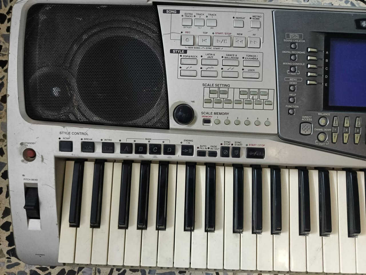 السلام عليكم ياماها ١٠٠٠ عدد ٢ واحد شغال كامل بس بي نقص كارت مال كيبورد والثاني طافي مااعرف شبي السعر اثنينهن ب ٣٠٠ الف وبي مجال
مكاني بغداد
للاستفسار ***********
