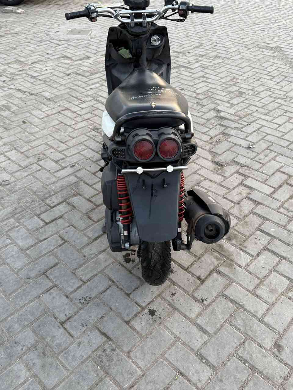 السلام عليكم شباب دراجه للبيع سكنس جبلي دراجه رمبه صاله 5تشر من منزله دراجه حلوه خير من الله كهربائيات كله شغاله سعر دراجه 1250وبيه مجال شراي ينتصل ‭0772 265 2898‬
