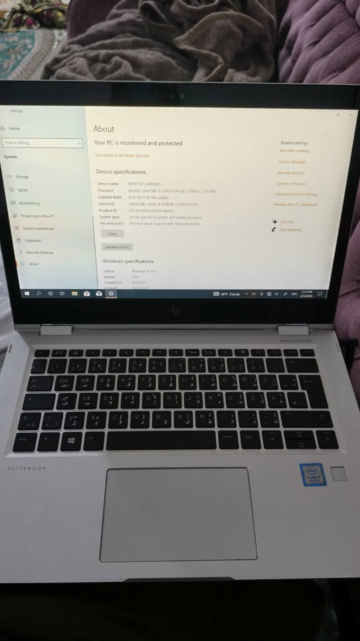 السلام عليكم
للبيع جهاز  HP EliteBook

لون رصاصي 

المواصفات كدامكم  ونظام وندوز  10 برو 

السعر  370
للتواصل ***********
