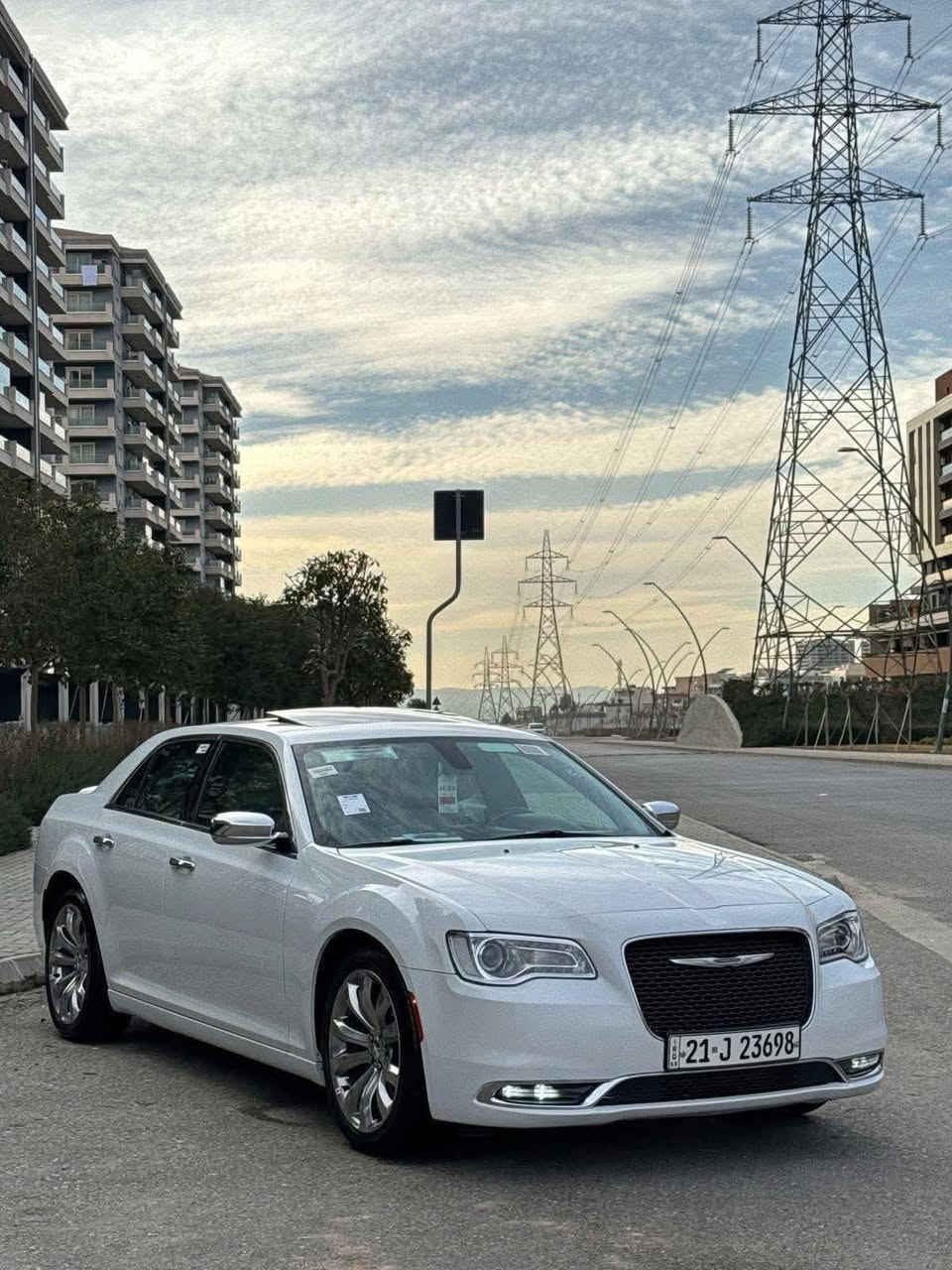 مساء  الورد على متابعينا الورد  ❤️‍🔥

محبين الخليجي الكلين والجديد السيارة امانة الله تخبل وتسوه وكلش مرتبه بحالة الوكالة 🔥🔥

💣 مكينه. ( 3600  )

🚗 معروض للبيع عبر منصة السيارات العراقية

🔹 السيارة: (  كلايسلر اوباما 《C300》)
🔹 سنة الصنع: 2018

🔹 الحالة: ( خليجي كلين تايتل  🧭 )

🔹 الفحص: ( فحص كامل )
🔹 المحرك / القير: (ممتاز / شرط)

🔹 السعر: ( 289 $$ قابل للتفاوض)

🔹 الموقع: ( بابل )

🕳 ماشية 80 الف 

✨ مميزات إضافية:

 • مواصفات سياره C

داخل vip داخل ملكي ابيض

كشنات ابيض ملكي

كشنات خلفي تدفئه

سقف بنوراما فتحتين

مري قلاب ويه البك

خزن ميموري

ستيرن تدفئه

ستيرن كهرباء

شفتات ستيرن

لايت عدسات زنون شاشه كبيره + کامره خلفي دواره

نضام صوت الباين

ويل 20 مكسيكي

 • 💯💯 كلين كفاله عامة من كلشي 

📩 التواصل خاص فقط

البيع يتم عن طريق منصة السيارات العراقية
نرتب المعاينة، الفحص، والتواصل بكل شفاف

للمشتري الجاد وبالخدمة

***********
