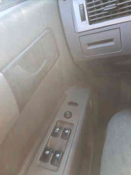 بغداد حي القاهرة
دايو لاسيتي شبيهة الاوبترا لون سلفر رقم بغداد موديل ٢٠٠٨ كير ومحرك ممتاز تدفئة وتبريد بدون ضربه وصبغ نظيفة جدا 
السعر ١١ مليون عراقي وبيه مجال
رقم الهاتف ***********
