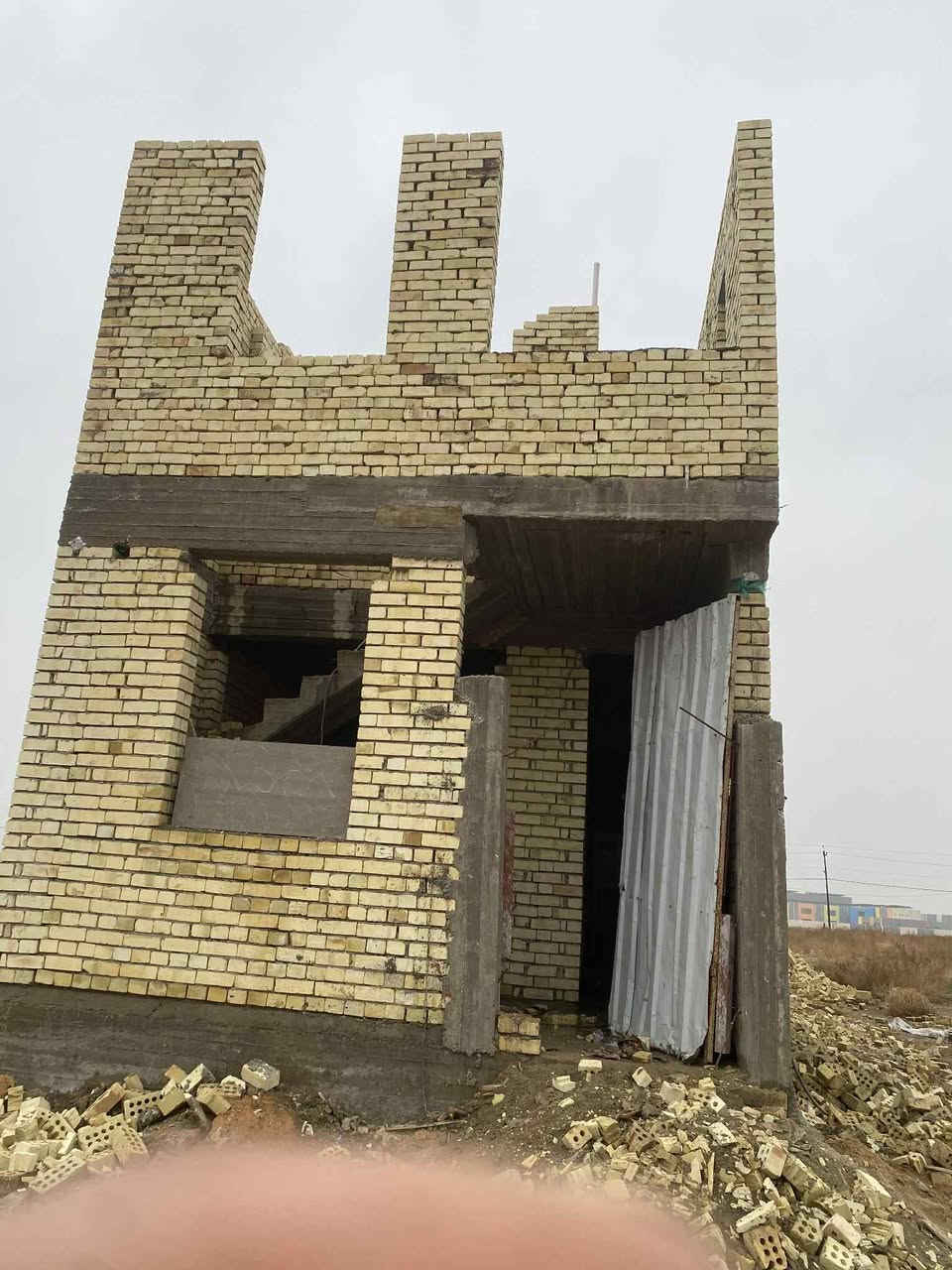 السلام عليكم موجود كادر بناء مصري شغل درجه اولى سعر مناسب الجميع تسليم مهندس رقم الواتس***********
