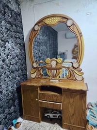 غرفة نوم • للبيع • بيها مجال