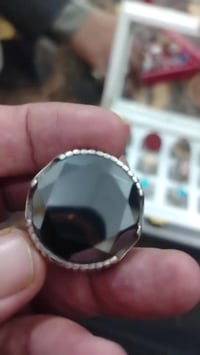 ماسة سوداء • مجوهرات • حلي