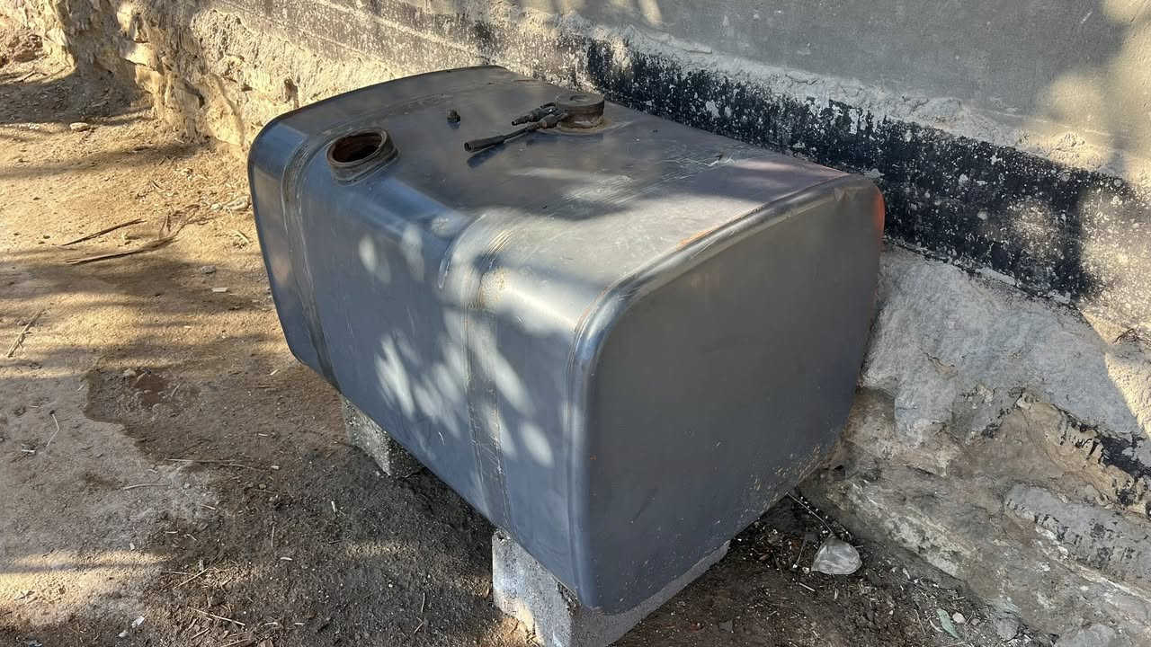 السلام عليكم غراض للبيع تانكي كاز 300 لتر كامل هوه وقواعده نظيف 

دعاميه نظيفه براميخ هنه ولقمهن والاستدات 

سبايدر بدي 

الاستفسار الاتصال ‭0780 441 0401‬

المكان السماوه
