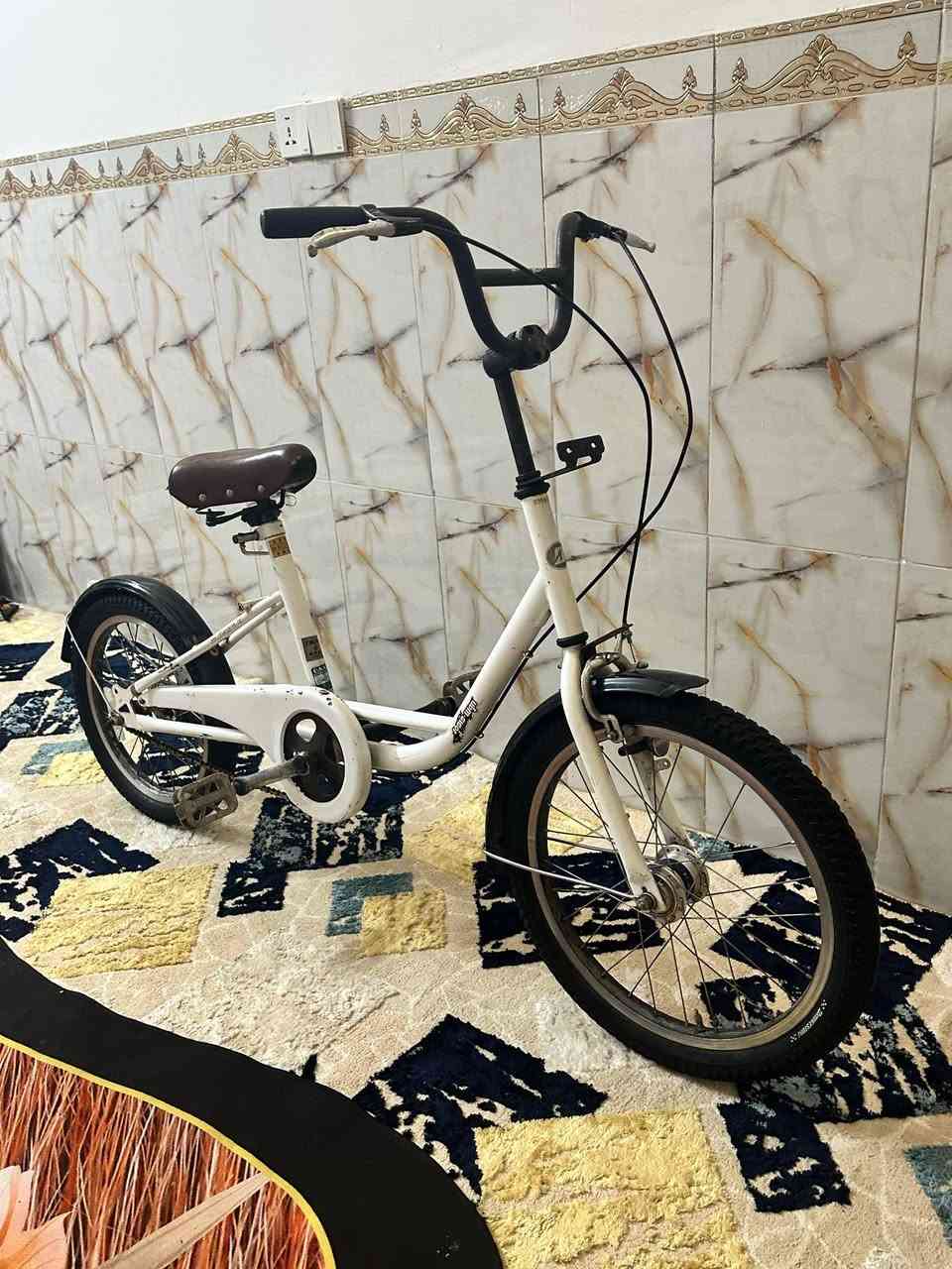 السلام عليكم بيسكل برج استون للبيع بكاني بغداد الحسينيه مال راشديه رمبه ستوني منزله الخميس منزله السعر100 الرقم ***********
