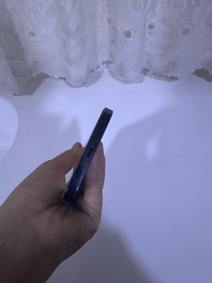 سلام عليكم اخوان 
للبيع ايفون 12 برو ماكس لون سمائي 
دبل سيم مابي عيب كلها على بلاد تجي تفحصها وتاخذه شرط انطيك يا بسعر مناسب جداا
***********
