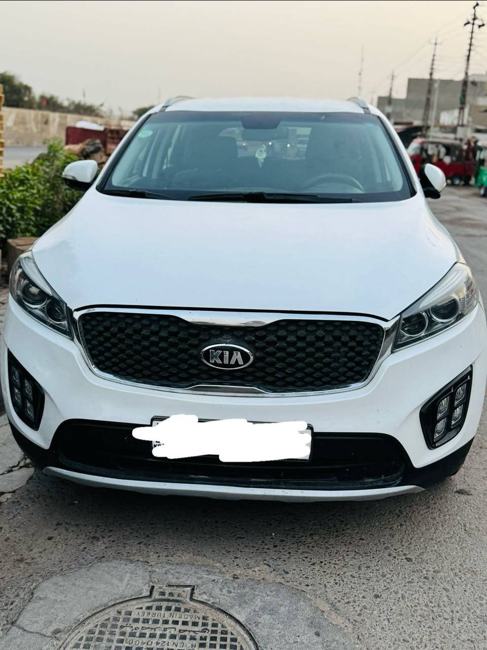 السلام عليكم
سورنتو للبيع موديل 2017 وارد امريكي5 راكب 
حادثهه جاملغ وبنيد جاملغ راجع والبنيد مبدل  
ماشية 112 الف ميل 
رقم اربيل سنويه جديدة لغاية 2029 سيارة بأسمي 
محرك4 سلندر 2400 Gdi
مواصفات عاديه تحكمات ستيرن
كرسي السايق كهرباء
 انظمة قيادة سبورت وطبيعي وأيكو 
السعر 175
للاستفسار اكثر ***********
