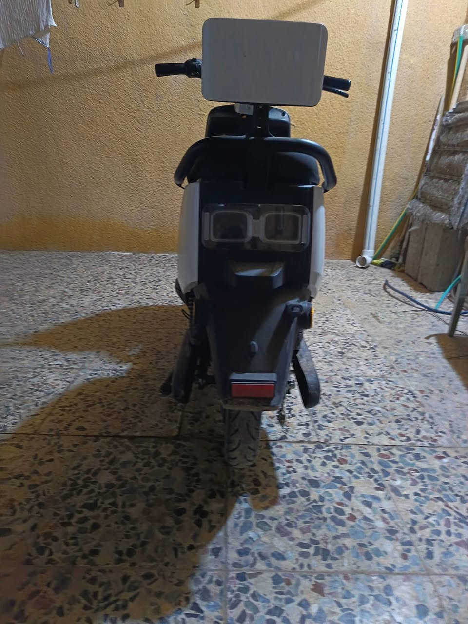 السلام عليكم دراجه للبيع سعر مليون بها مجال ***********
