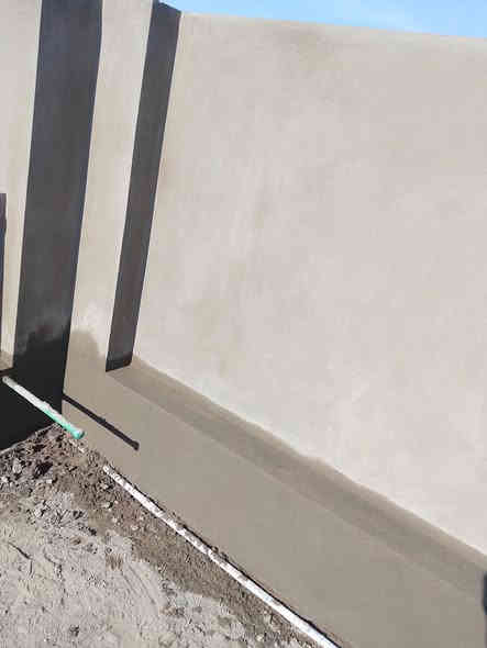 السلام عليكم خلفه لبخ شغل درجه اولى واسعار مناسبه اذا ما عجبك الشغل فلوس لمواد ولعمل اخسرهن اشتغل اسمنت سقل+جرار+ تشميع+جص+واجهات+ ديكورات حسب الطلب متفرغ حاليا الاستفسار اتصال ***********
