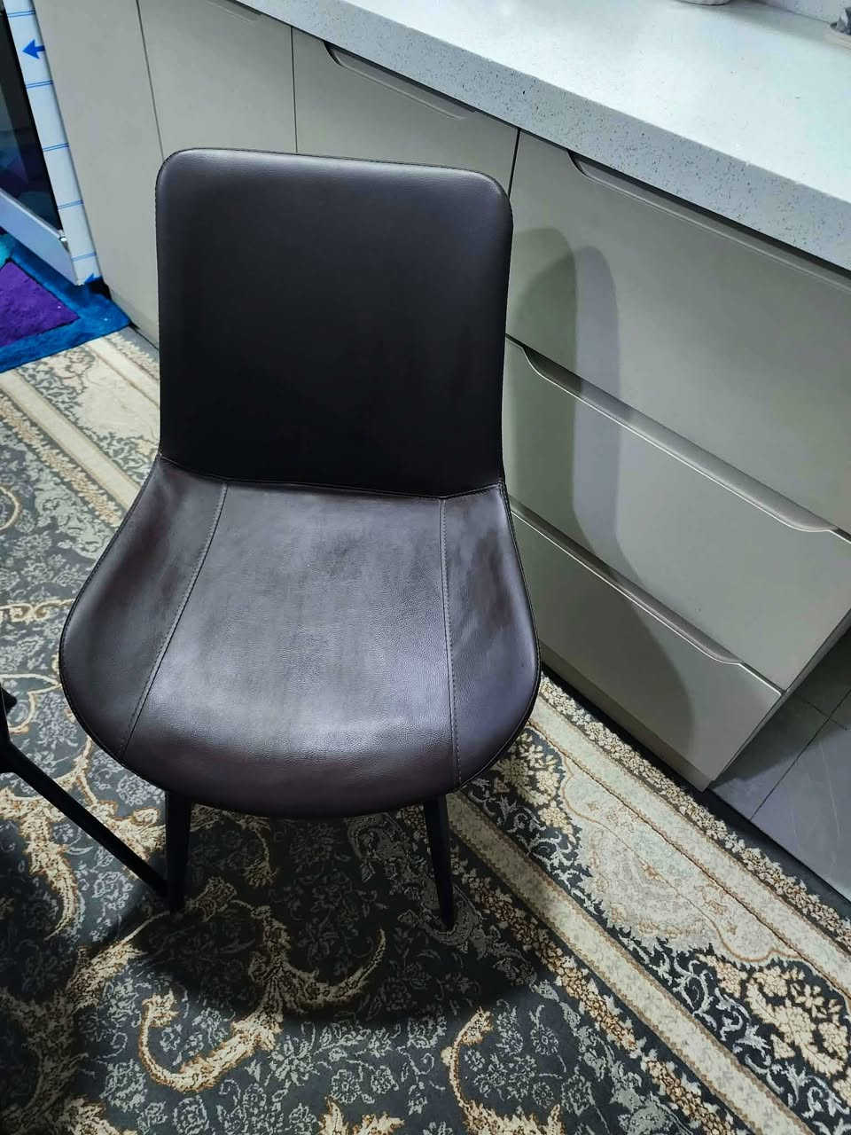 ميز طعام مرمر ثكيل أخو الجديد...
 ويا نايلون ثخين شفاف للحفاظ عليه
قياسه العرض ٨٠ والطول ١٤٠
و 6 كراسي السعر 225
العنوان بغداد حي الجهاد


**إذا كنت صاحب هذا الإعلان وتريد حذفه لأي سبب، رجاءا أرسل رسالة إلى الدعم الفني**