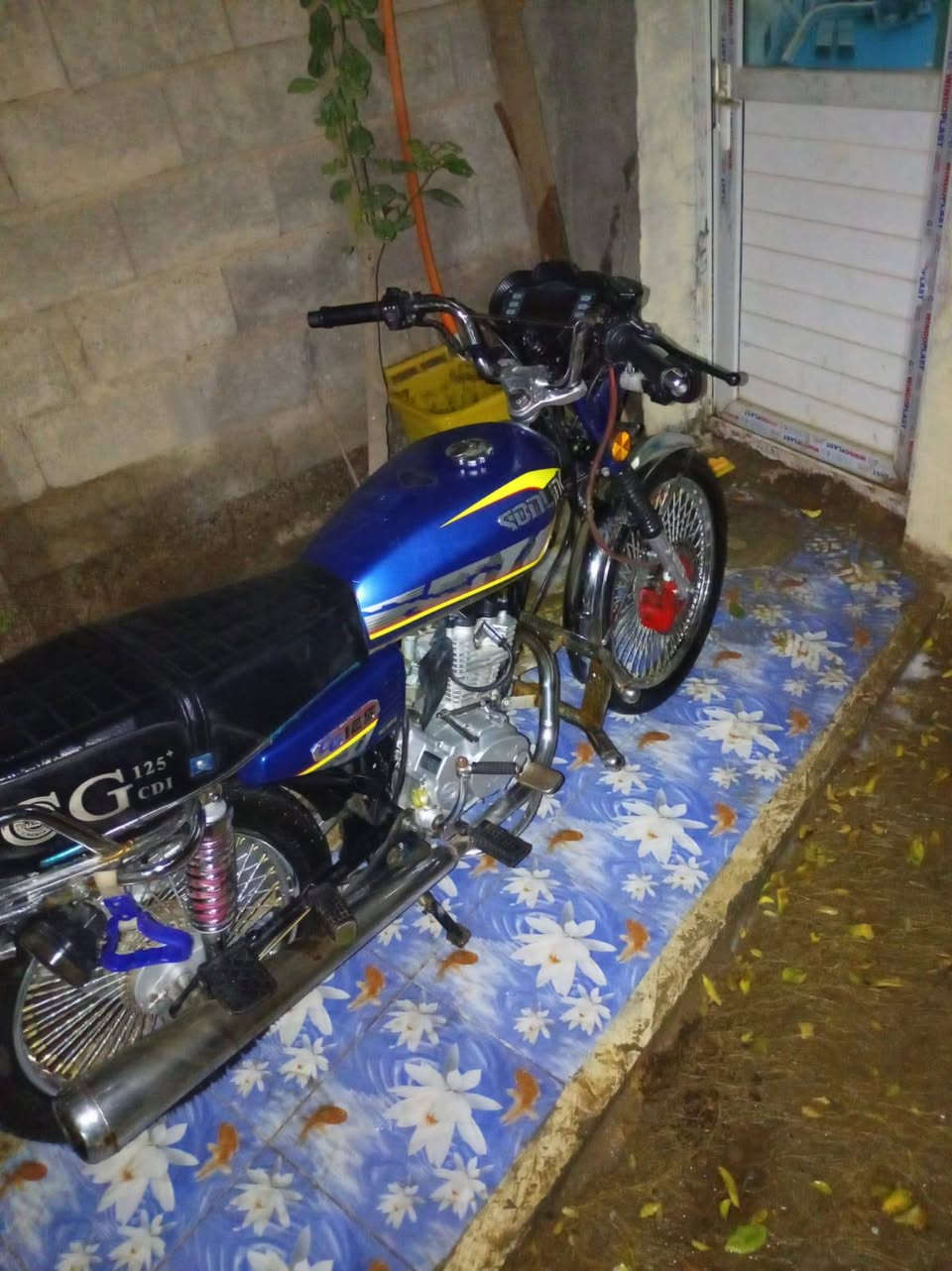 السلام عليكم دراجه للبيع تايكر 4كير موديل 2025دراجة نضيفة خير من الله السعر 680وبيهة مجال العنوان ديالى جديدة الشط الرقم ***********
