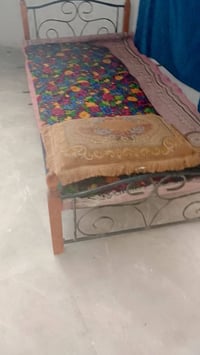 سرير • ٣٠ • خاص