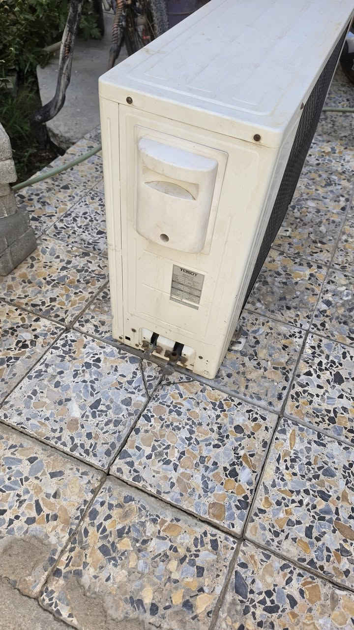 السلام عليكم 
سبلت توسوت 2 طن كمبريسر غاز R22 للبيع
القطعة الداخلية بيها فطر بالحوض ملحوم موضح بالصور
السبلت يشتغل بدلته بواحد انفيرتر تحكم 
السعر 200 الف دينار 
مكاني بغداد الاعظمية - توصيل ماعندي
اي استفسار تفضل خاص


**إذا كنت صاحب هذا الإعلان وتريد حذفه لأي سبب، رجاءا أرسل رسالة إلى الدعم الفني**