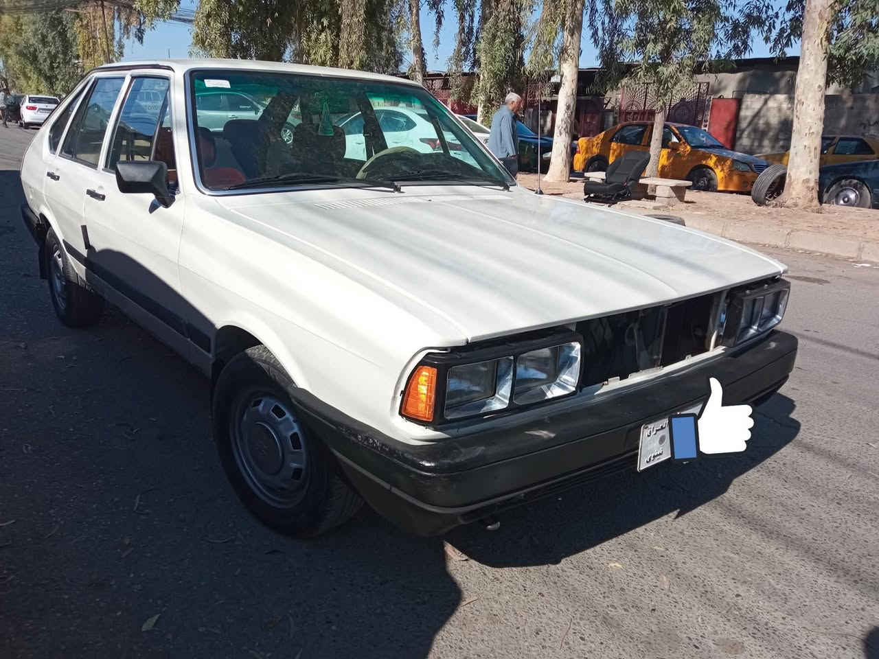 سلام عليكم
برازلي موديل 1987 

بدون حادث 

بيها صبغ حزام جمالية 

مكينة بيها نفخ 
كير اصلي اربع نمر 
شرط التحويل 

المكان موصل معرض الروضة 

السعر 33 وبيها مجال

الرقم ***********
