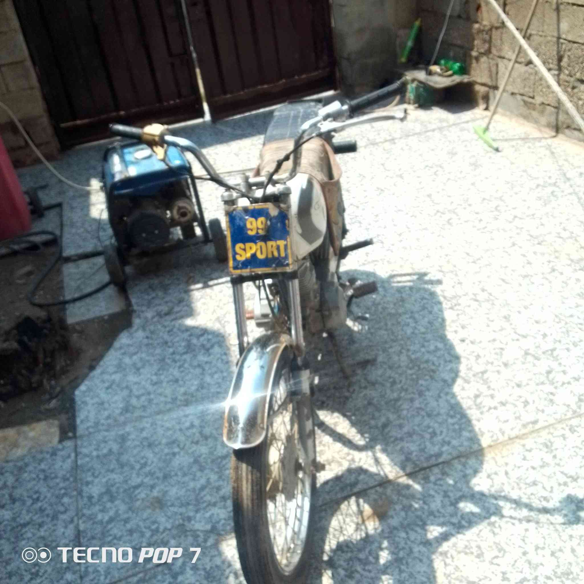 السلام عليكم شباب دراجه للبيع نامه اصلي 3احرف موديل 2023دراجه هندر واحد تعمير كله اصلي ا حمد الشهاب السعر 300وبيه مجال للطيبين ول مو شراي لا ينطي سعر من يمه للستفسار اكثر خاص 🤙 رقمي ***********متواجد خاص 🤙
