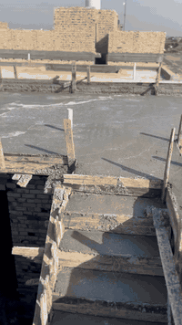 متوفر جميع المساحات  داخل مجمع الروان التقيه الثالثه   يوجد مساحة 100 ...