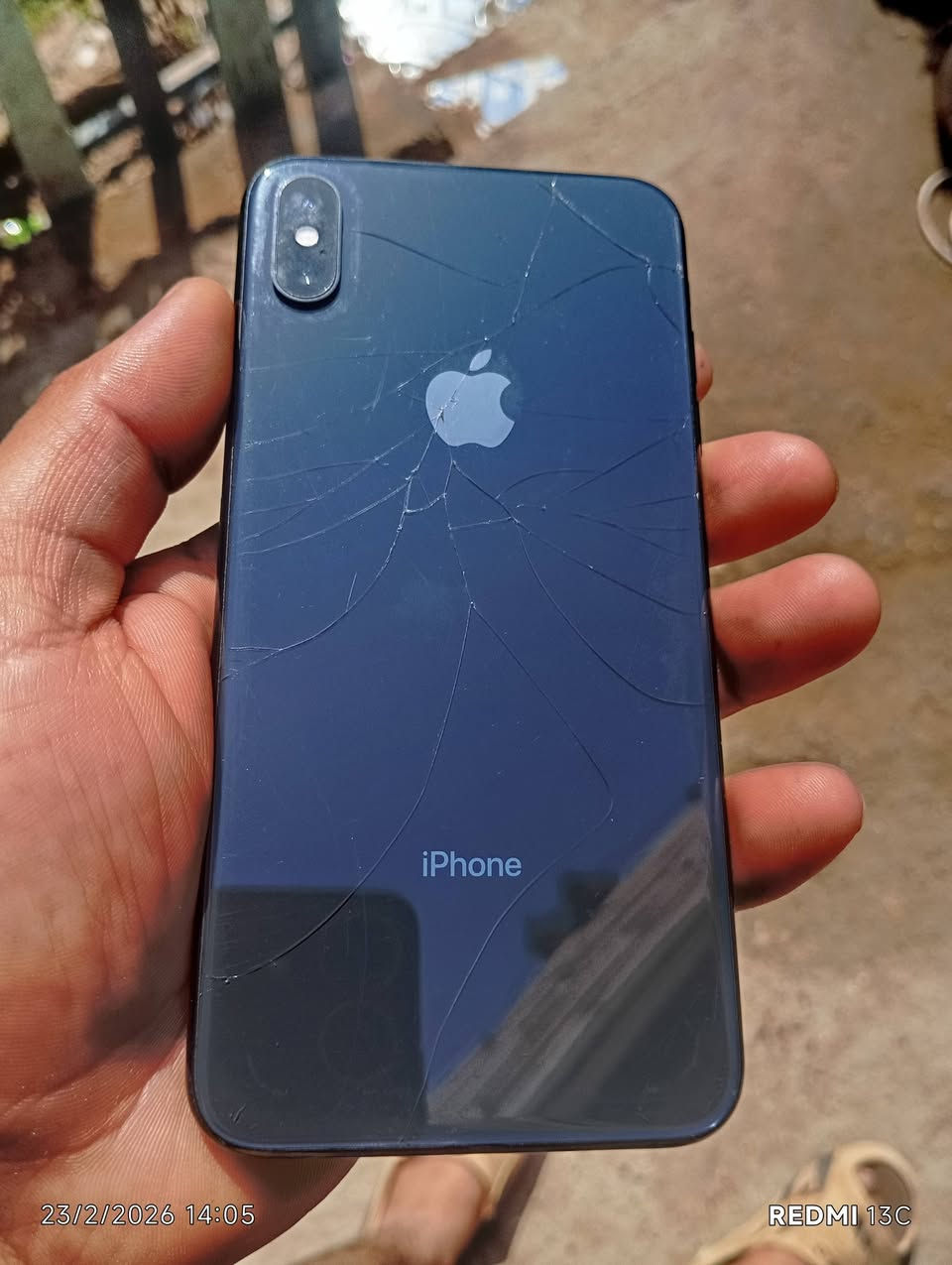 سلام عليكم ايفون اكس اس ماكس جهاز مكفول ما مفتوح فقط بي فيس ايدي متوقف وبي كسر بلكلاس وظهر مكسور ذاكره 256 بطاريه اصليه 77 لون اسود. فقط بيع بدون مراوس مكاني بابل المركز سعر 160 وبي مجال بسيط 
***********
