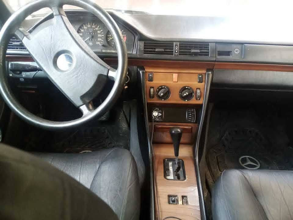 سلام عليكم
مارسدس دب محرك كير شرط
موديل1987نضيفه جديده مصبوغ جماليه بسمي شرط رقم نينوى تحويل داخل جلد 
نظامABSجديد
سعر 60وبيها مجال بسيط نقداا
غير متواجد على فيس***********واتساب
