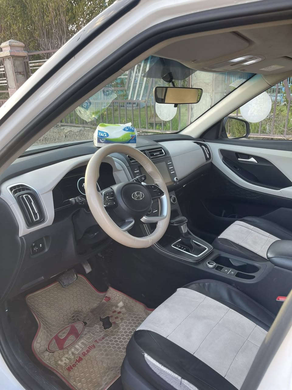 خليجي  مستخدم 105الف 

فول مواصفات 

فتحة سقف ( بانورما )

بصمة تشغيل وتشغيل عن بعد 

مري جانبية شفط كهربائي

عدادات ديجيتال

شاشة كبيره

كاميرا خلفية 

بلوتوث

حساسات اماميه

حساسات خلفية 

اضواء led 

اوتو هولد 

هاندبريك كهربائي

كير ٨ نمر

4 وضعيات قياده سبورت ونورمل وايكو 

تحكمات ستيرن جهتين

شفتات ستيرن 

شاحن لاسلكي

منافذ USB 

تبريد قطعتين

اشاير بالمري الجانبية 

السياره لونين اسود وابيض المرغوب 
بيها بارد بالصندوك ورصعتين بالجاملغ الخلفي مرجهن PDR وعلى كد اصبع بالبنيد بارد مابيها قطره صبغ 
السياره اني مدوشمها يعني الدوشمه البلادية جديده

سعرها 169$ وبيها مجال حك الجية
للتواصل *********** موجود واتس او اتصال
