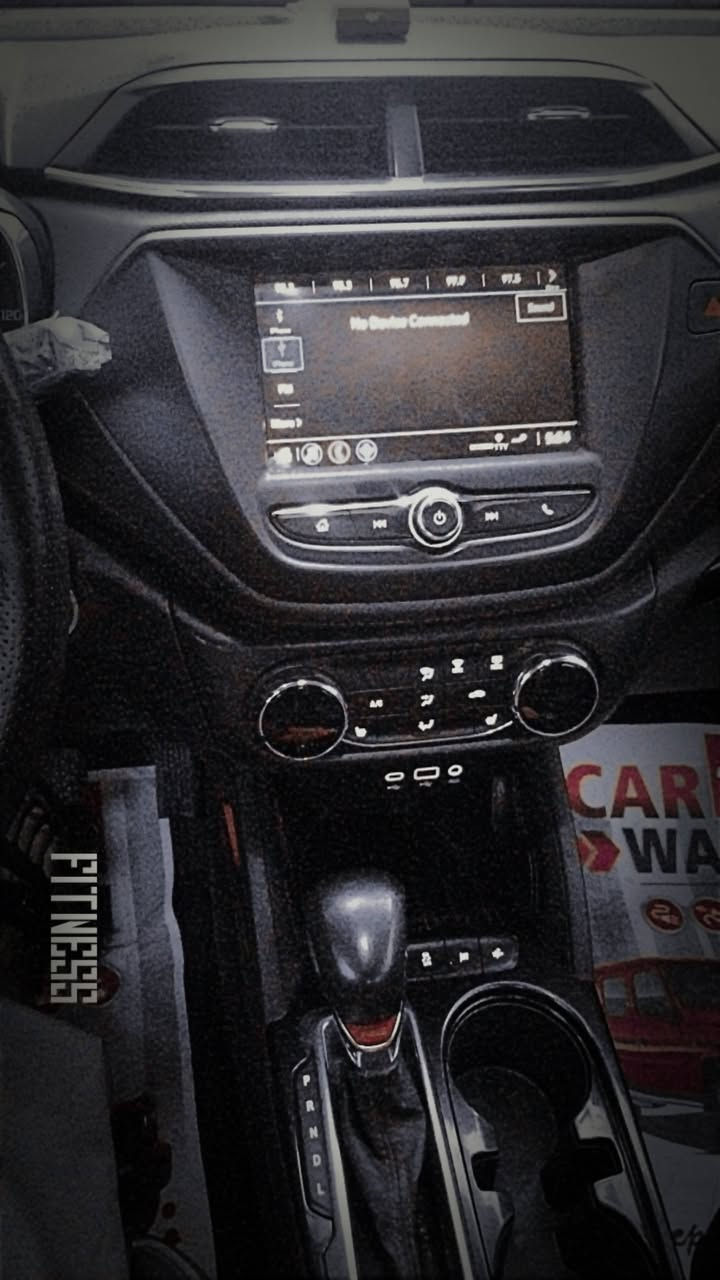 #المركبة     : شوفرليت بلايزر 2022 فئة RS لون أسود
#الرقم        :  كربلاء 
#الضرر      :  مكفولة كفاله عامه ما عده الحادث
#الكفالة : (السيارة مكفولة من ضرر الشاصي والغرق والصبغ )
#عداد_المسافة : 98 الف ميل حقيقي

#المواصفات : 

▪️شوفرليت بلايزر 2022  فئة RS ( فول مواصفات )
▪️ محرك 4 سلندر 1600
▪️ لايتات زينون عالي وواطئ اصل 
▪️ حاجب LED نهاري 
▪️ بصمة باب وبصمة تشغيل وتشغيل عن بعد   
▪️ اشارات بالمرايا الجانبية
▪️ رادار امامي تفاعلي متعدد الاستخدام
▪️ حساسات الانحراف عن المسار 
▪️ المقاعد الاماميه تدفئه
▪️  اربع أنظمة قياده 
▪️ ويل حجم 21 اسود اصل مع طقم تاير كونتينتال
▪️ حساسات الاجتياز الجانبية ( نقاط عمياء )
▪️ حساس خلفي مع كامره خلفيه اصل
▪️ غرفة السيارة جلد  اسود اصل 
▪️ تحكم كهربائي متكامل لمقاعد المقدمه 
▪️ تحكم ستيرن جهتين متكامل الايعازات مع الرادار
▪️ نظام تبريد المركبه قطعتين تبريد 
▪️ شاشة دشبول كبيرة لمجموعة من الايعازات 
▪️سستم صوت BOSE الشهير 
▪️السيارة فول مواصفات ، جديدة وبوضع الشركة.

السعر المطلوب : 135 

الاتصال على : ***********
