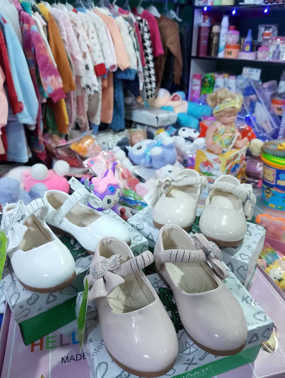 ‏✨توفر لدى محل✨ ♥️ بيبي لايف خانقين   ♥️ ✨
‏✨👼🏻 أحذية وبوتينات للأطفال ولادي بناتي 👼🏻✨
‏✨   ♥️ خامة ممتازه خفيفة وراقية جداً  ♥️   ✨
‏✨   ♥️    القياس : 18 الى 25    ♥️   ✨
‏🌹-----ترقبوا المزيد من الموديلات الحصرية-----🌹
‏📍العنوان: #خانقين - توله فروش - قرب أسواق فرمان
‏🌹------------------------ ♥️ ----------------------🌹
‏تابعوا صفحتنا ♥️بيبي لايف خانقين♥️ ع التيكتوك
‏ هذا الرابط :👇🏼👇🏼👇🏼👇🏼👇🏼 https://www.tiktok.com/@babylife117?_t=ZS-8ycgaYAJ3HL&_r=1
‏🌹------------------------ ♥️ ----------------------🌹
‏


**إذا كنت صاحب هذا الإعلان وتريد حذفه لأي سبب، رجاءا أرسل رسالة إلى الدعم الفني**