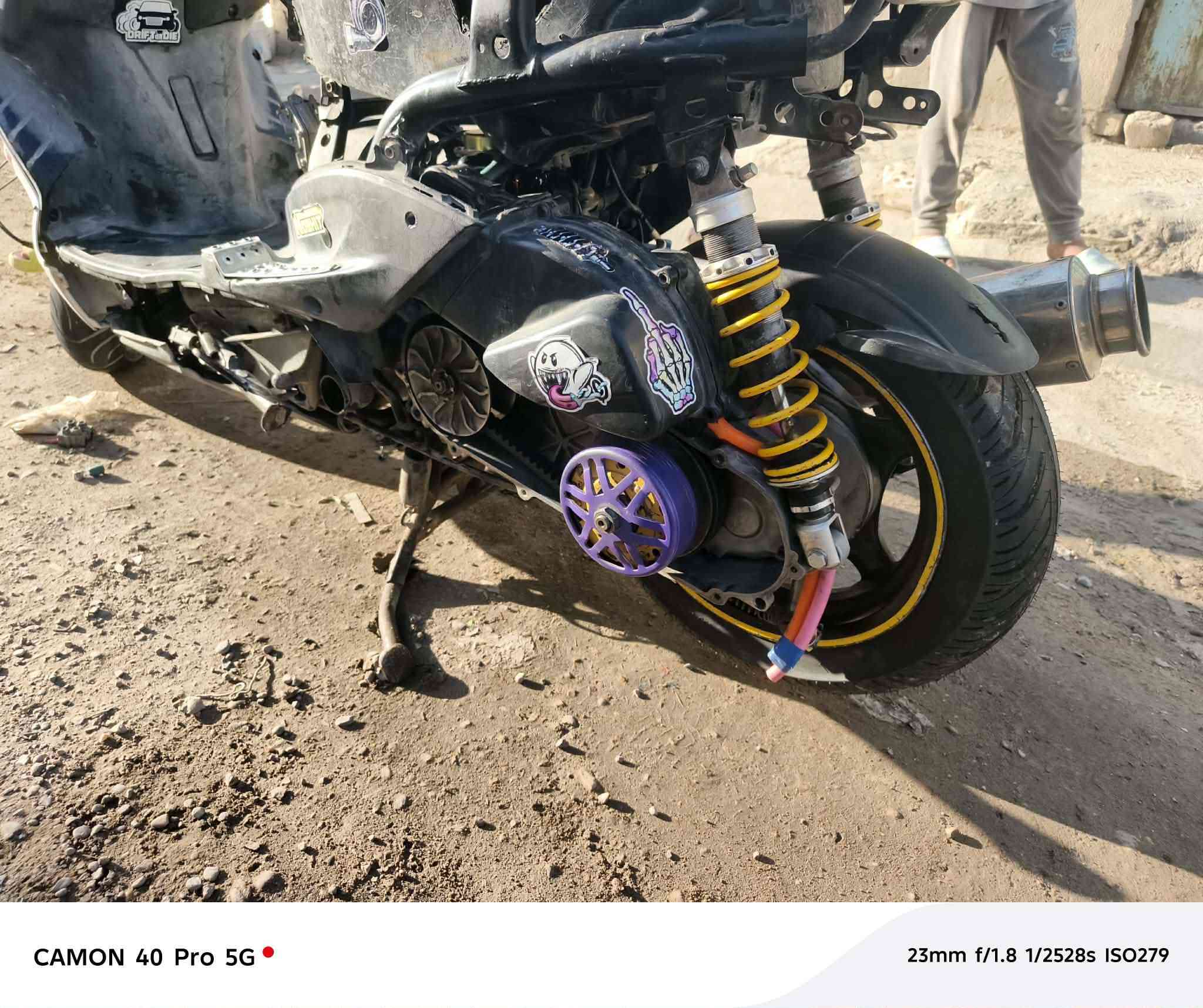 سلام عليكم شباب سكنس نثيه ١١٠ دراجه تجفيت جديد بوشه وبستم 58 ونص +ولفات + زنجيل + تاير خلفي جديد +كابريتر جديد وبيه يدات بريك رياضي سلف رياضي دبلات رياضي صالنصه رياضي كلجات رياضي + جاملغ فايبر شغاله نكره سلف بس بيه عطل خفيف من تمشي بيه تضرب بستم بس هاي سعر 400 وبيه مجال قليل مكان الشعب الجمعيات معلومه دراجه نكره سلف بس بيع كوم حديد ***********
