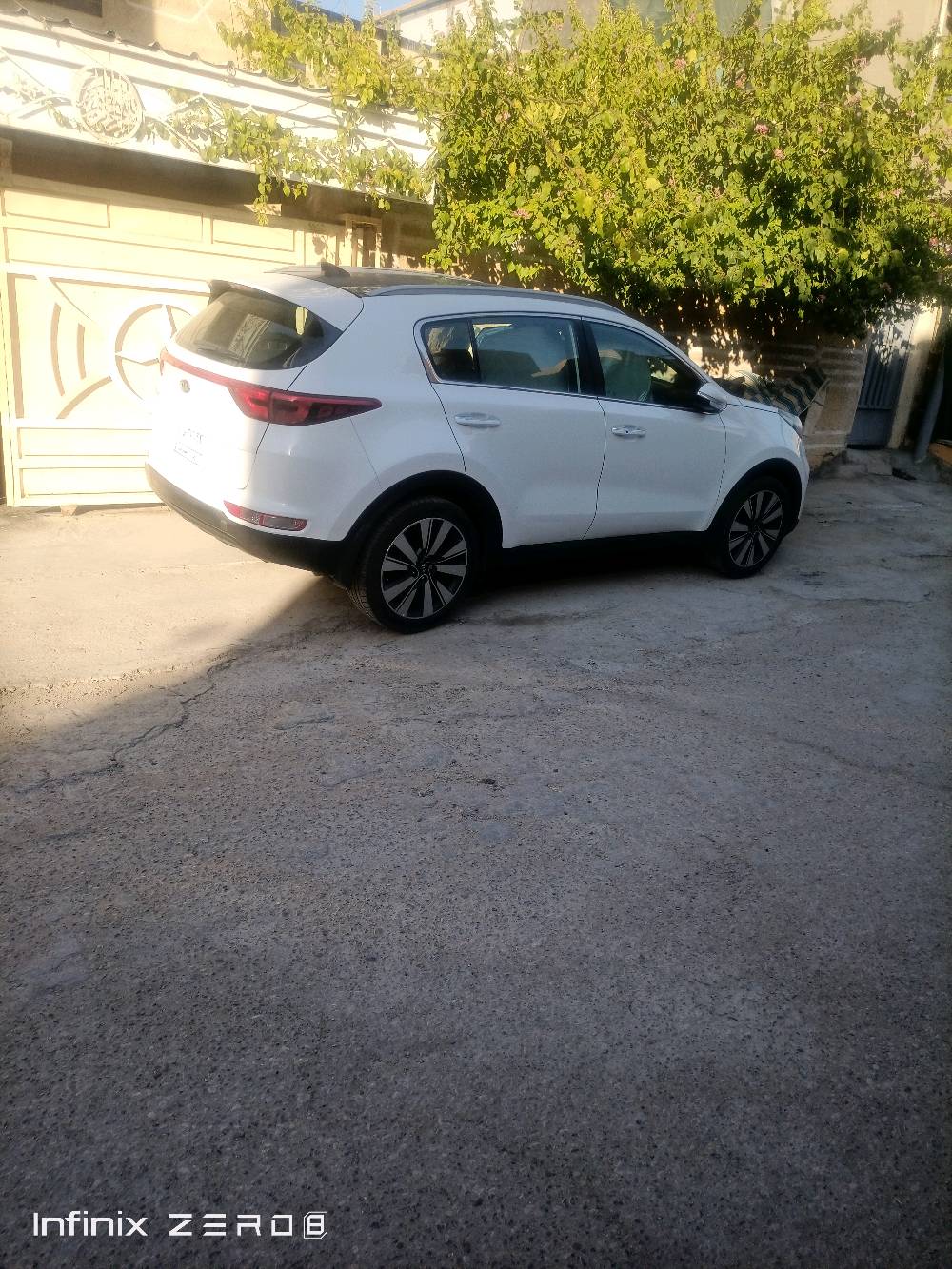 سبورتج موديل 19 السعر 225ورقه مواصفات بانوراما كاميرا خلفية حساسات امامي خلفي اشاير بلمري مري شفط سماعات جي بي ال تبريد قطعتين ثلج محرك 2000دوش  ماشيه قليل جنطه كهربائيه دكمه بلجنطه انطمه قياده متعددة 
تحكمات ستيرن ومسجل زراكات ماء داخل نظيف جدا  ويل كب كبير 19 وبعد هواي مواصفات  سياره مابيه نقص تاخذ وتدعيلي السعر 225 قفل رقم بغداد 