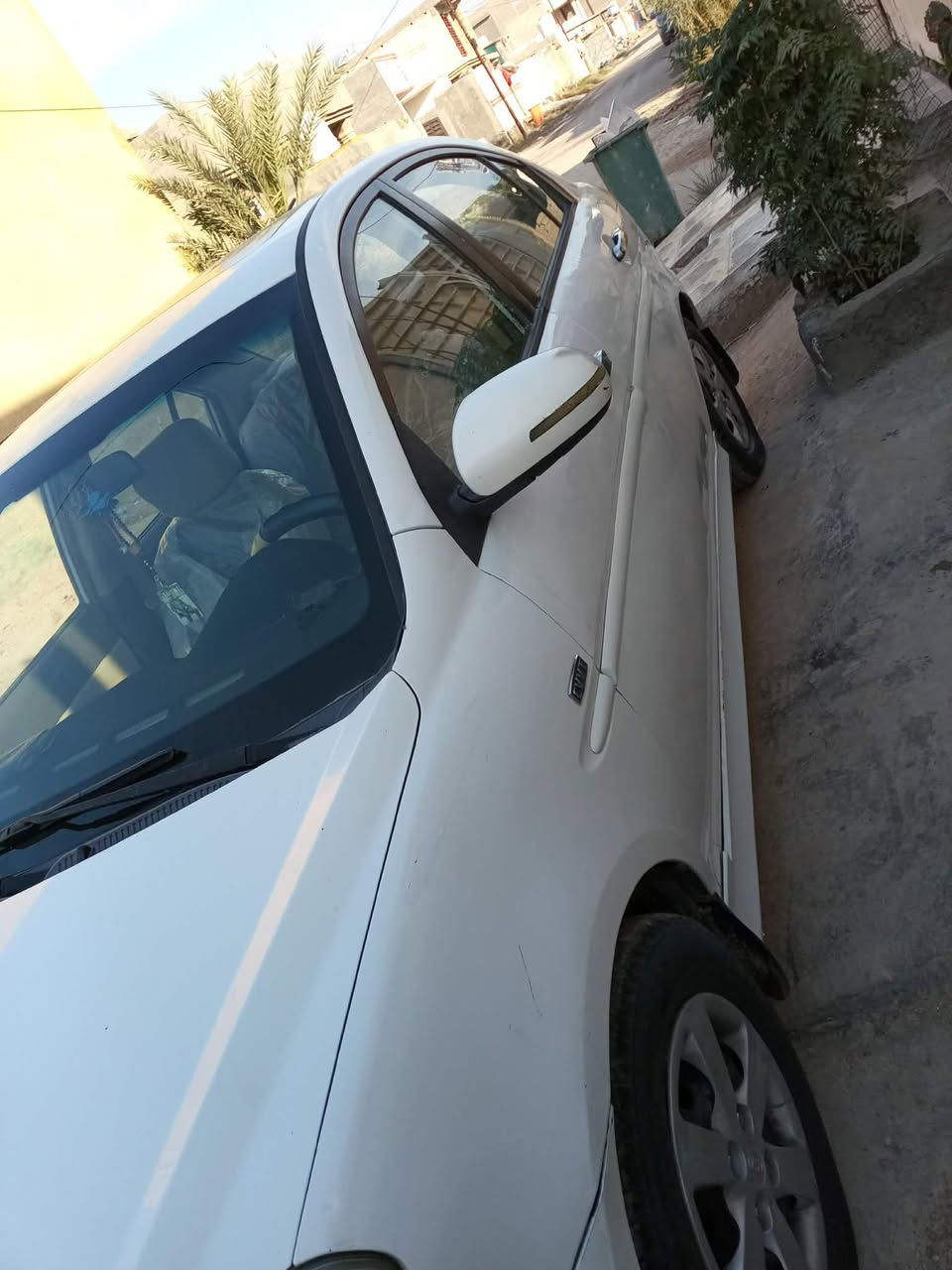 السلام عليكم اكسنت 2011 منغولي سياره مكفوله من الحادث بيها بس باردات خفيفه كير ومكينه جيد جدا سياره على ايدي وكلش نضيفه صدرها فوك الوسط تخم تاير جديد باتري جديد سياره خاصه من البيت للدوام باسمي بغداد مكاني عامريه رقم انكليزي باسمي *********** سياره بيها باردات بس بدون حادث خليجيه السعر 102  وبيها سونار شويه قديم واذا تريد تفحص من جديد عادي
