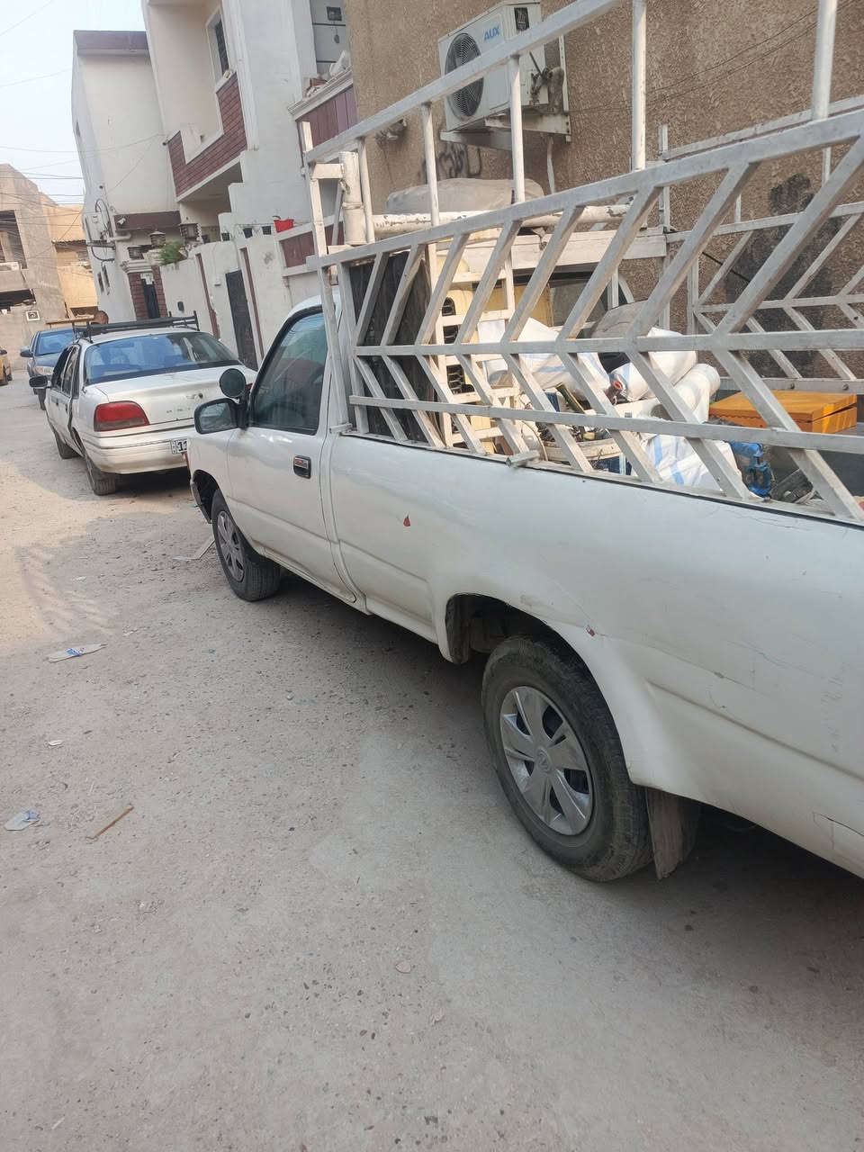 السلام عليكم بيكم موديل 92 سيارة اوت تماتيك سياره كل نقص مابيها مكينه بيها تبخير بسيط رقم بغداد همزه جديده ورقم جديد سيارة معمره جديده والبدي مالته جديد تحويل ثانيوم العنوان الدوره شارع 60 ⁦:⁠-⁠)⁩***********السعر 37 وبيها مجال
