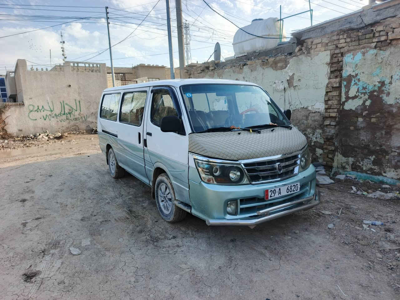 السلام عليكم جنبي 2010
رقم واسط سنوية ال 2028 
مصفرة هيئة وغرامات 
 صدر 85 /100
تخم تاير جديد 
دوشمه ارضيه خشب جديدة اصفاح جدد 
باتري جديد. 
كهربائيات شغاله سستم سماعات كامل ودمام 
 عنوان بغداد ناحية الوحده قرب مجمع بسمايا 
***********
