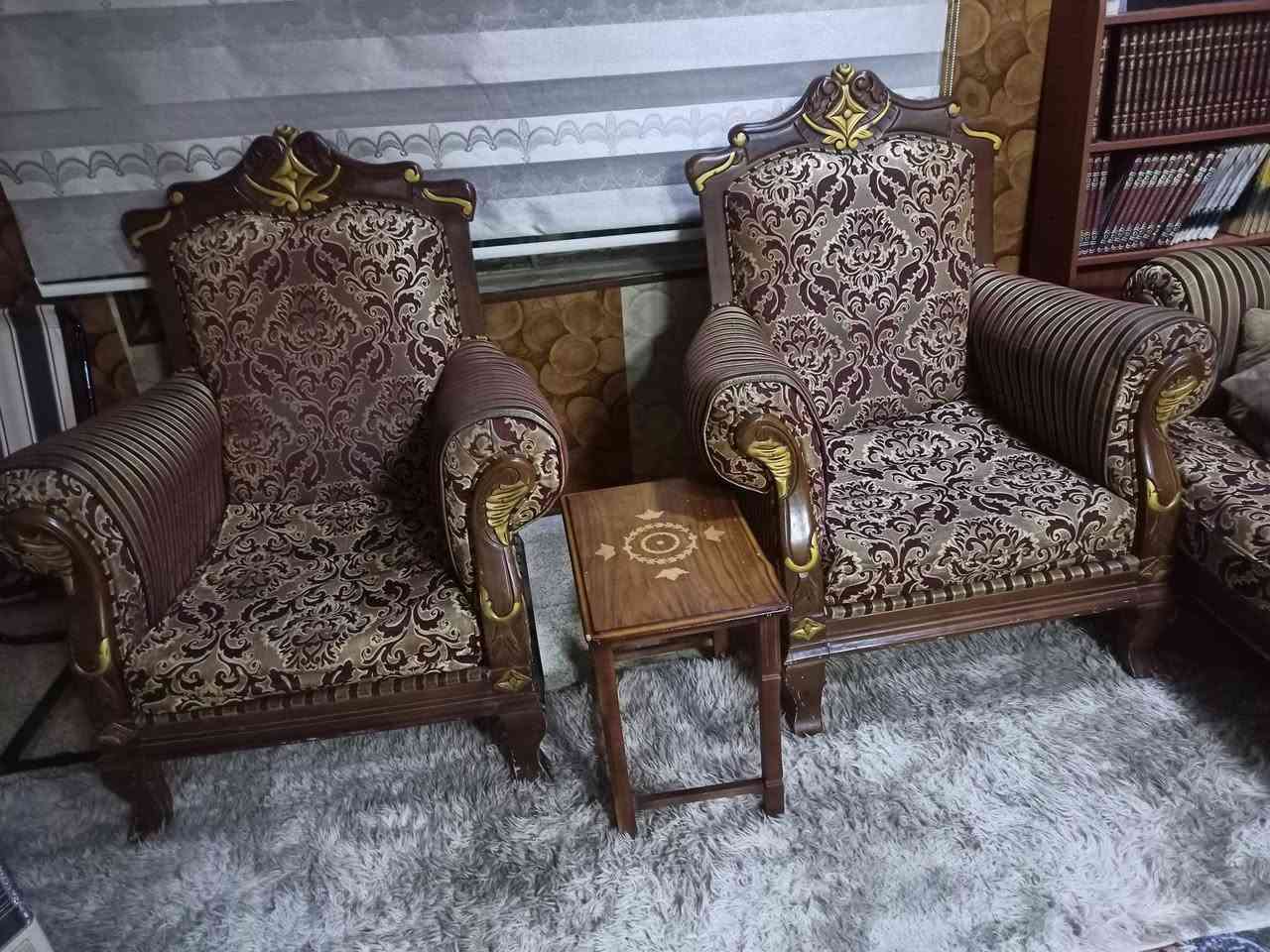 للبيع تخم قنفات ملكي مصري 10 مقاعد عدد 6 قطع سعر 270 للاستفسار على هذا رقم ***********
