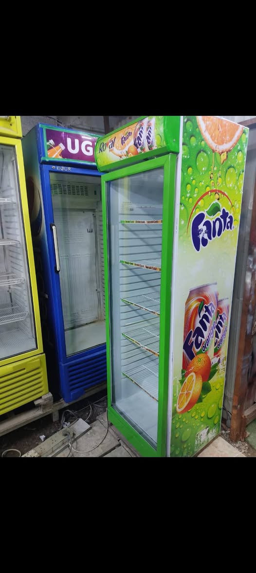 اسلام عليكم عارضات عامودي و بطحي ايكور تركي اصلي شرط النظافه وتبريد العنوان بغداد حي البتول الشراي ينتصل و بل خدمه ***********
