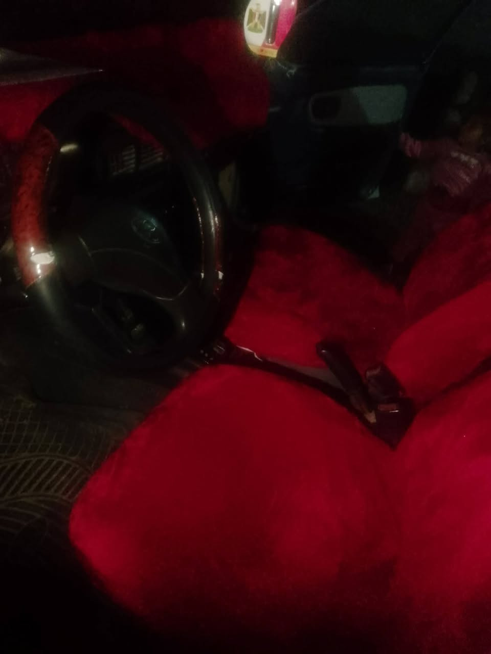 هوندا الانترا فول اتوماتيك
موديل 96

سنويه عضم عاج 

بيه بطاقه بانزين 

ايعوزها ترتيبات خفايف
***********
