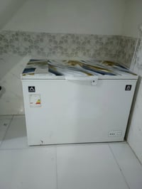 ثلاجة • للبيع