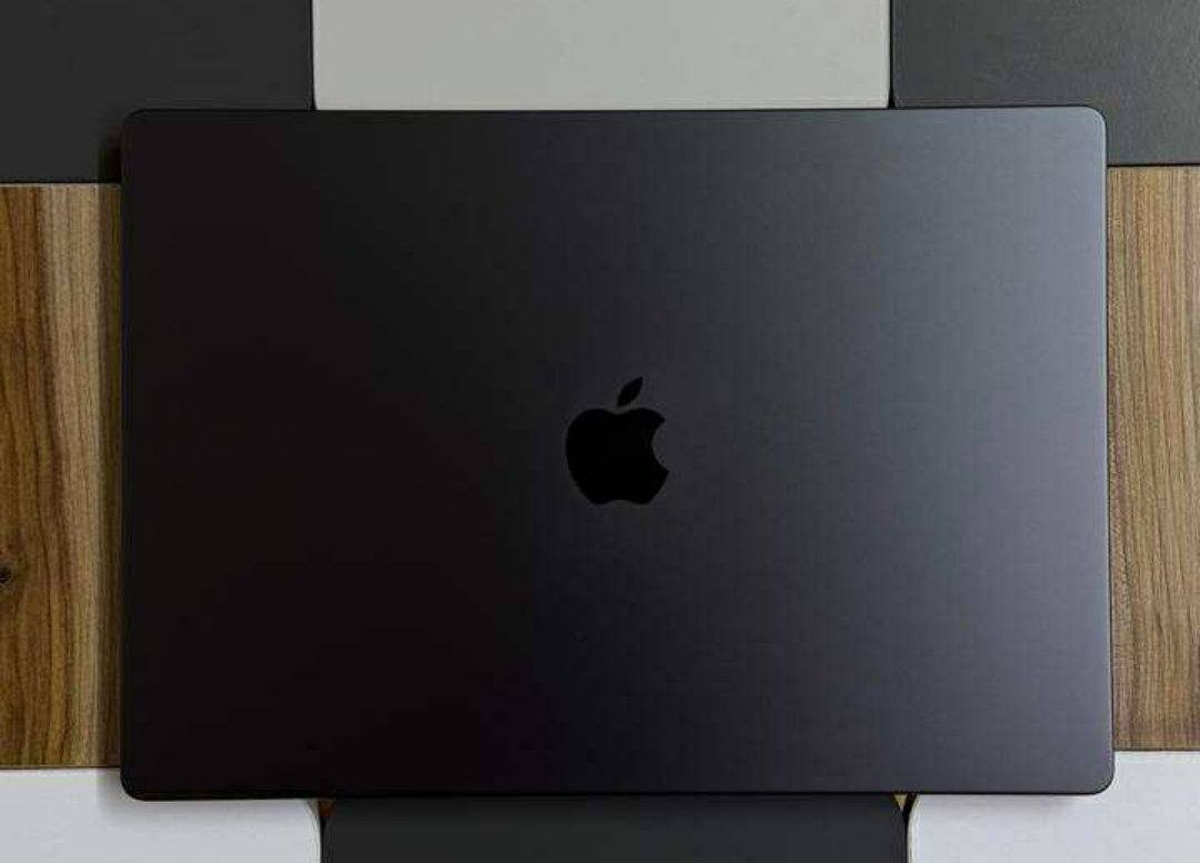 💻Macbook pro 🔴M3 Pro 16 inch🔴
🟥 2 Tb hard
🟥36 Gb Ram
➡️Cycle count 8
👌Clean 100 %
⚫Space Black color
🚛We deliver to all iraq
For more informations call *********** or by messenger
