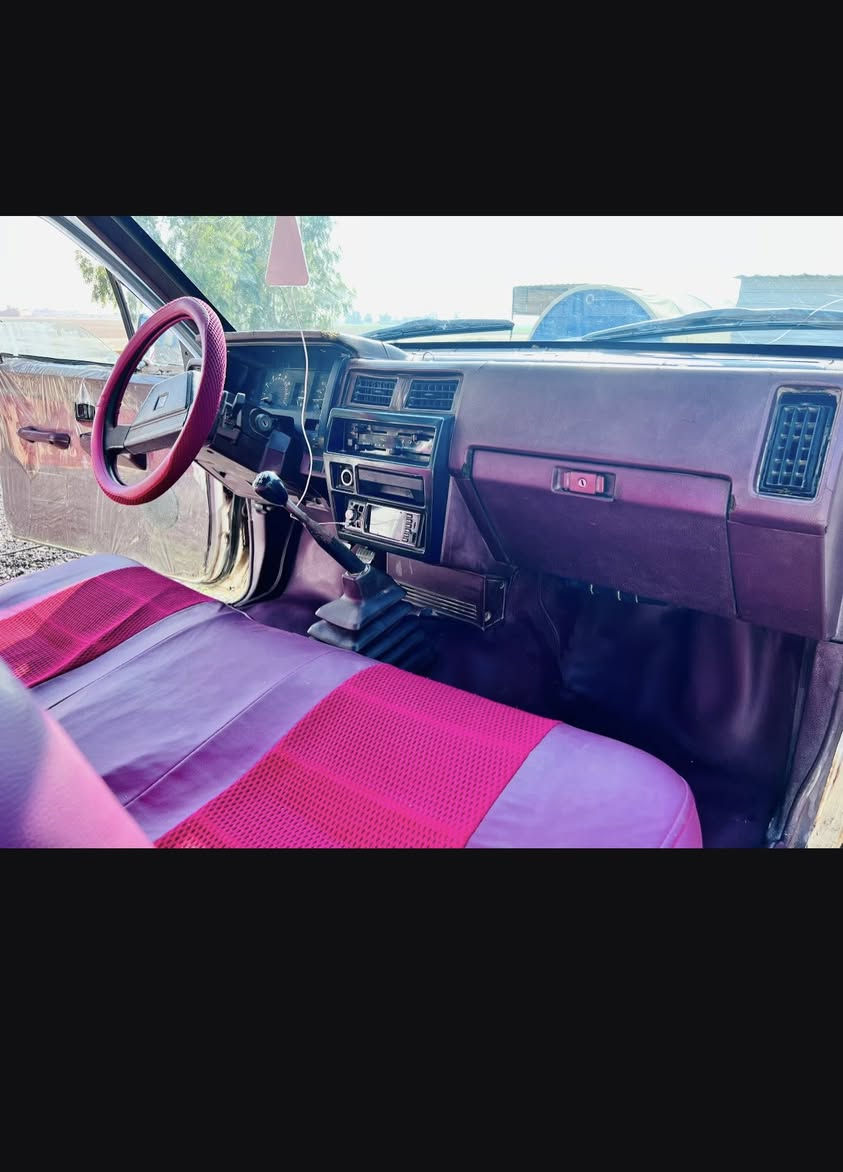 السلام عليكم بكم نيسان للبيع موديل91 رقم وسنويه تحويل نضيف حيل كله شرط محرك وكير شرط تبريد
مابيه قطرت
صبغ كله جاهز السعر 35 هاتف ***********
