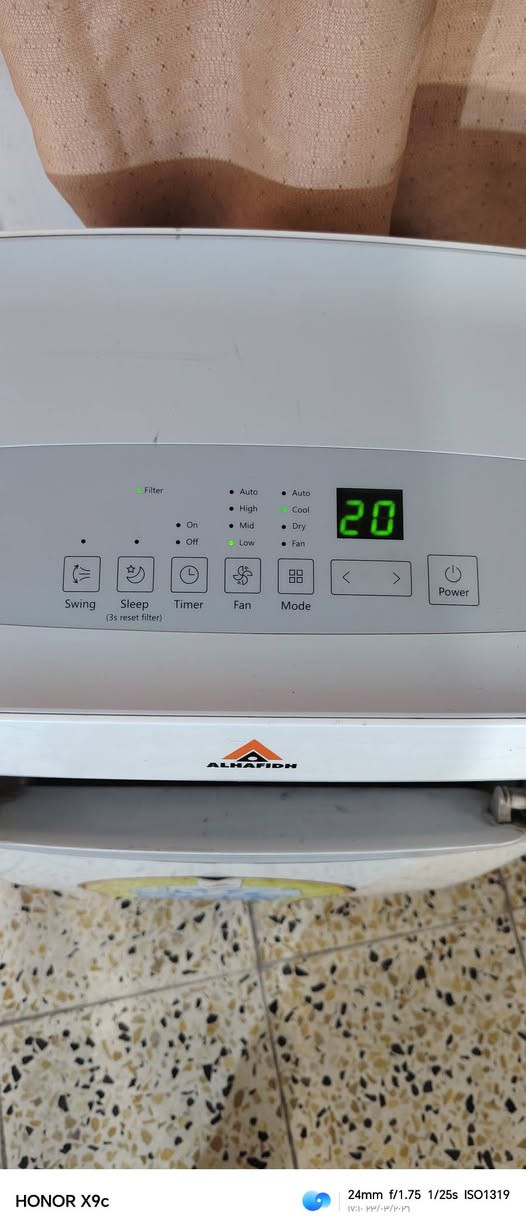 سبلت بارتبل متنقل ماركه الحافظ مستعمل نظيف جدا بسعر 230 الف وبي مجال شرط الفحص المكان كراده خارج


**إذا كنت صاحب هذا الإعلان وتريد حذفه لأي سبب، رجاءا أرسل رسالة إلى الدعم الفني**