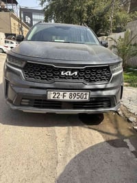 سورنتو 2022 ماشية 68 الف وارد امريكي بدوووون ايرباك سيارة محرك 4 سلندر...