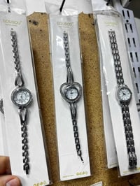 شلعة ساعات • نسائية • ٢٧قطعة