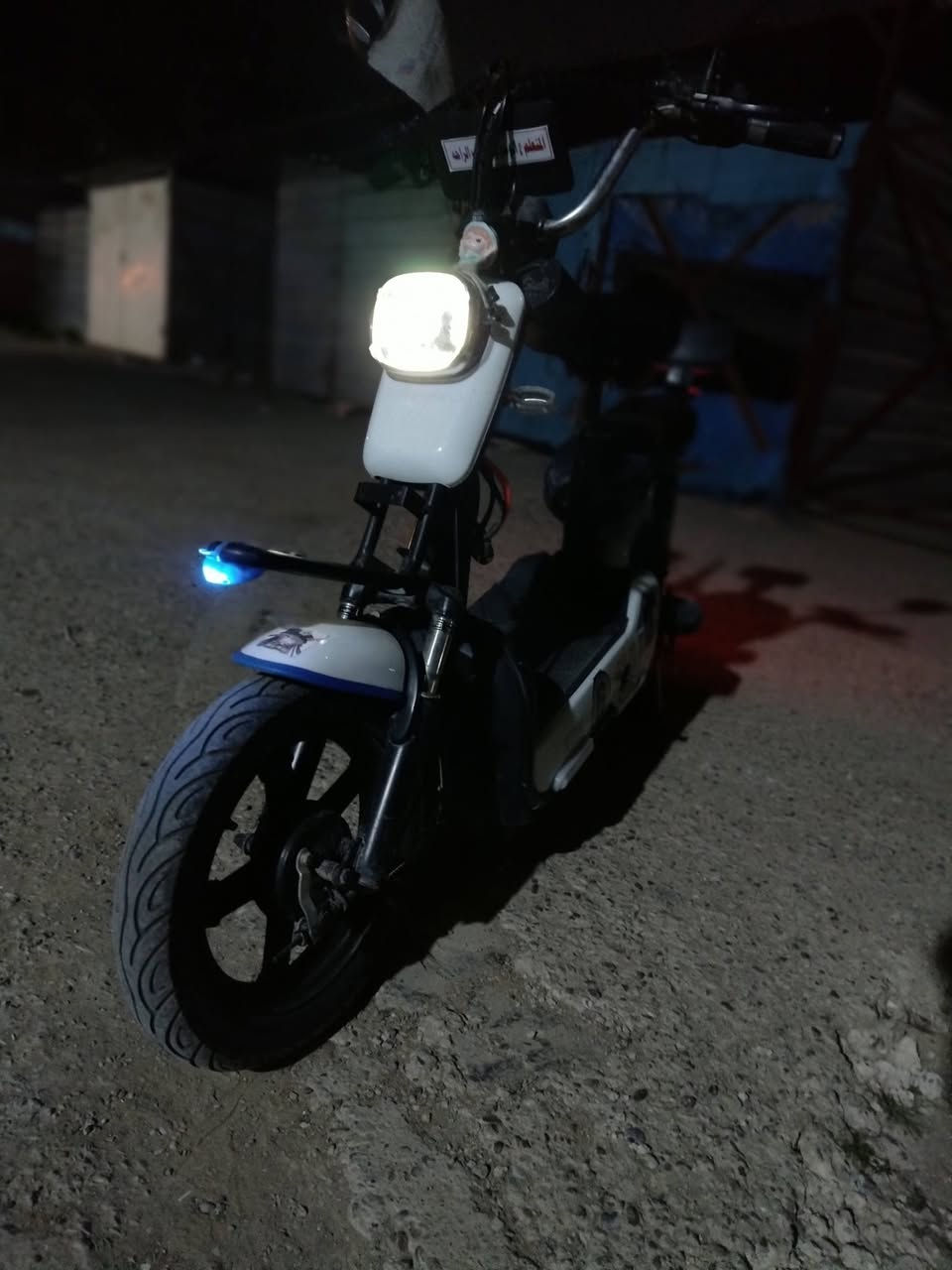 سلام عليكم باسكل شحن نضيف ما بي اي عيب حجم 14 السفتسار على ها الرقم ***********
