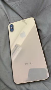 ايفون اكس ماكس استعمال ٣ سنين 64gb البطاريه ٨٣ بي كسر بسيط بالشاشه الس...