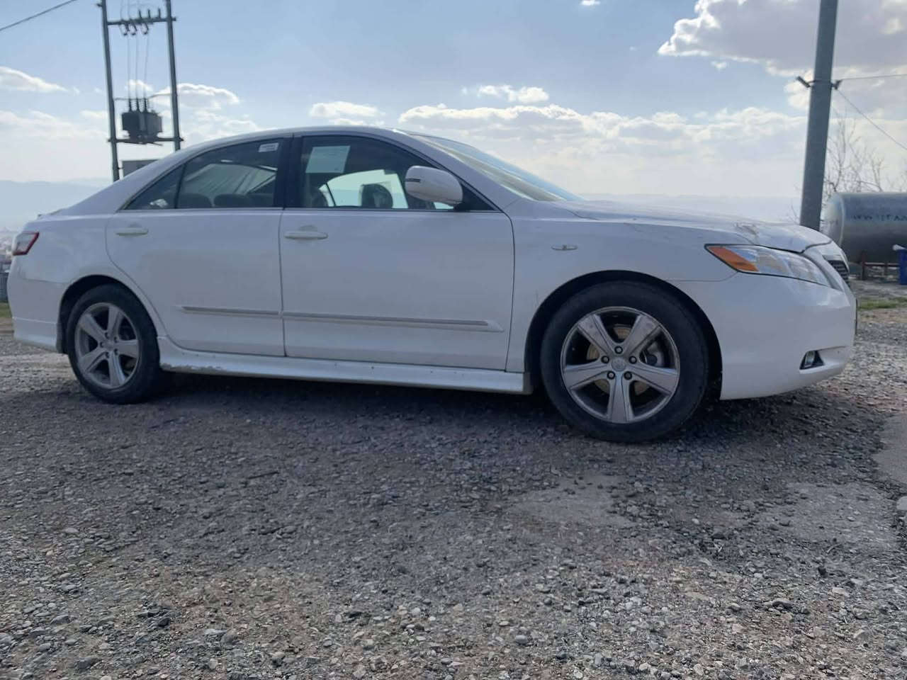 سەرەتا بەناوی خوا توێتا کامری 2008خلیجی فول فولە ڕەقەم هەولێر تەحویلو غرامە بەشەرت موسو بڕاوە بەشەرت بێ بۆیاغ تەنها یەک بست بۆیاغی هەیە نمونە وەک شەریکە ماوەتەوە گێڕ مەکینە کارەبای تەقەو ڕەقە هەمو لەشی بەشەرت سەیارەکە ماشەللە سفرە زۆر زۆر خاوێنە بەخزمەت ماوەتەوە تا بڵێی جوانە سەیارەکە فول فول فول مواسەفاتتە نرخ 116مەعامەلە شوین سلێمانی ژ م ***********////////***********
