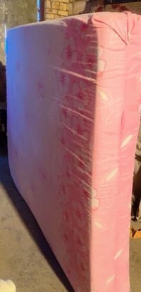 مستعمل قليل • سرير • غرفه اخشاب